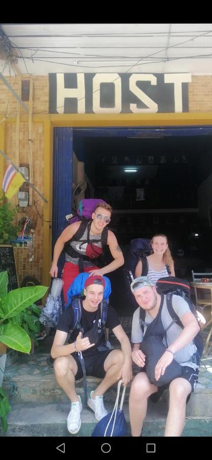 Banphe​ Hostel Exterior photo